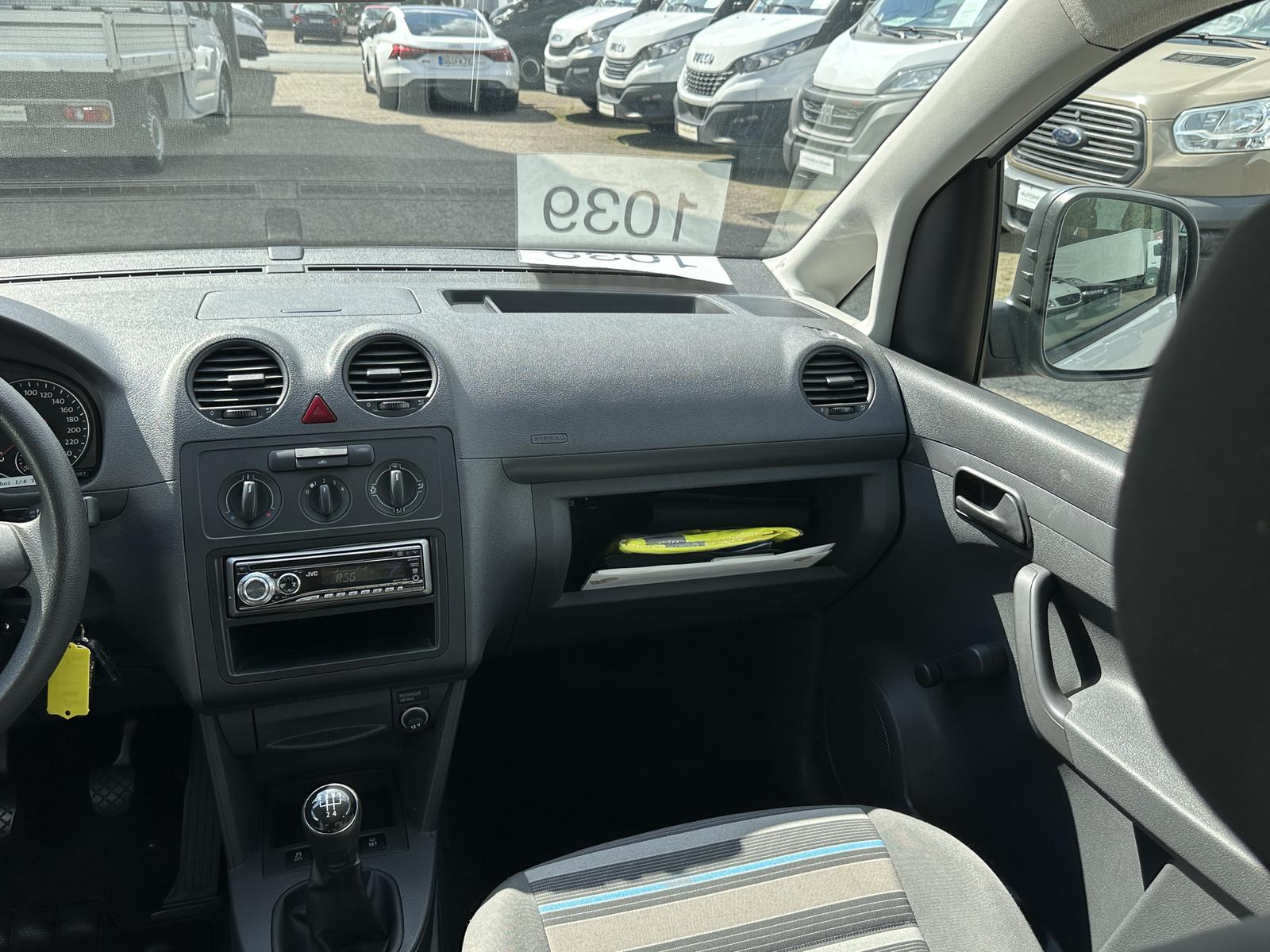 Volkswagen Caddy Maxi RAMPE / ROLLSTUHL / 1 HAND / 