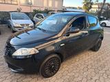 Lancia Ypsilon 1.2 69 CV 5 porte Silver - Lancia Ypsilon Silver mit Benzin-Antrieb