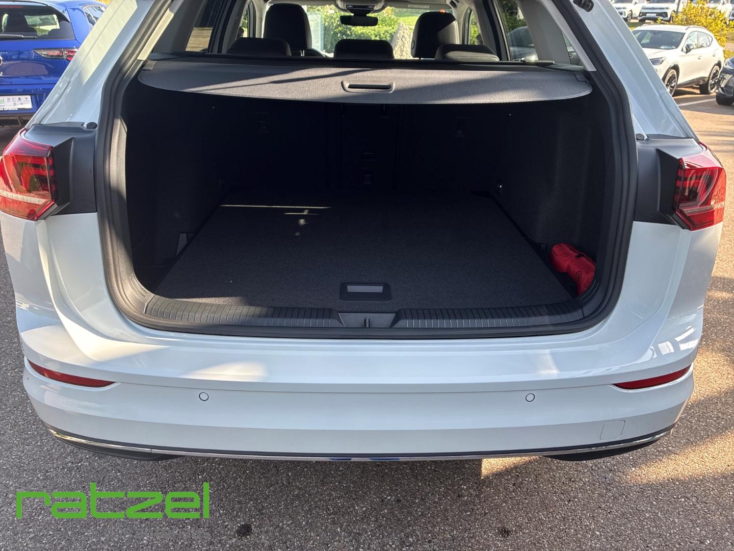 Volkswagen Golf Variant VIII 1.5 eTSI DSG Energy Life +AHK+, миниатюра 9