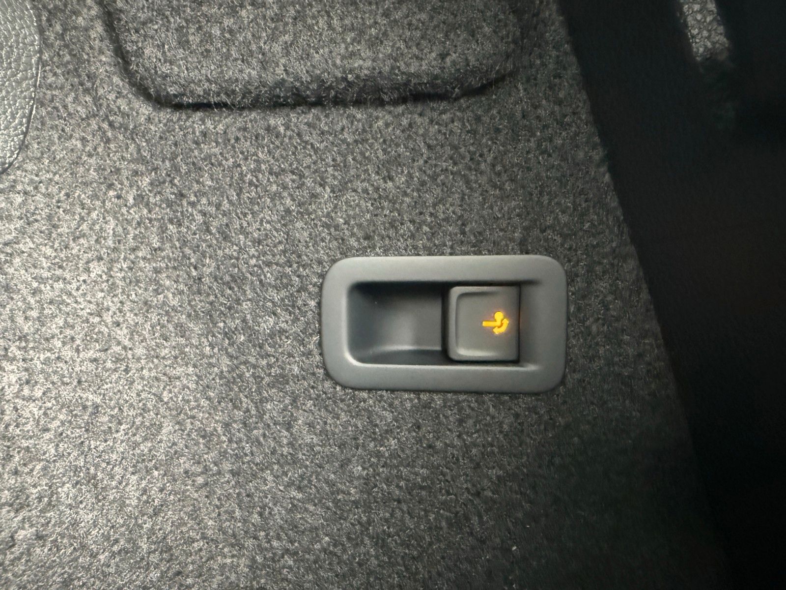 Fahrzeugabbildung SKODA Karoq Balance 1,5 TSI 110 kW 7-Gang-DSG