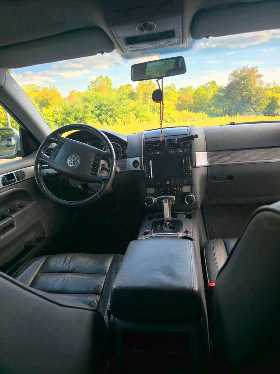 Volkswagen Touareg 2006 — photo 12