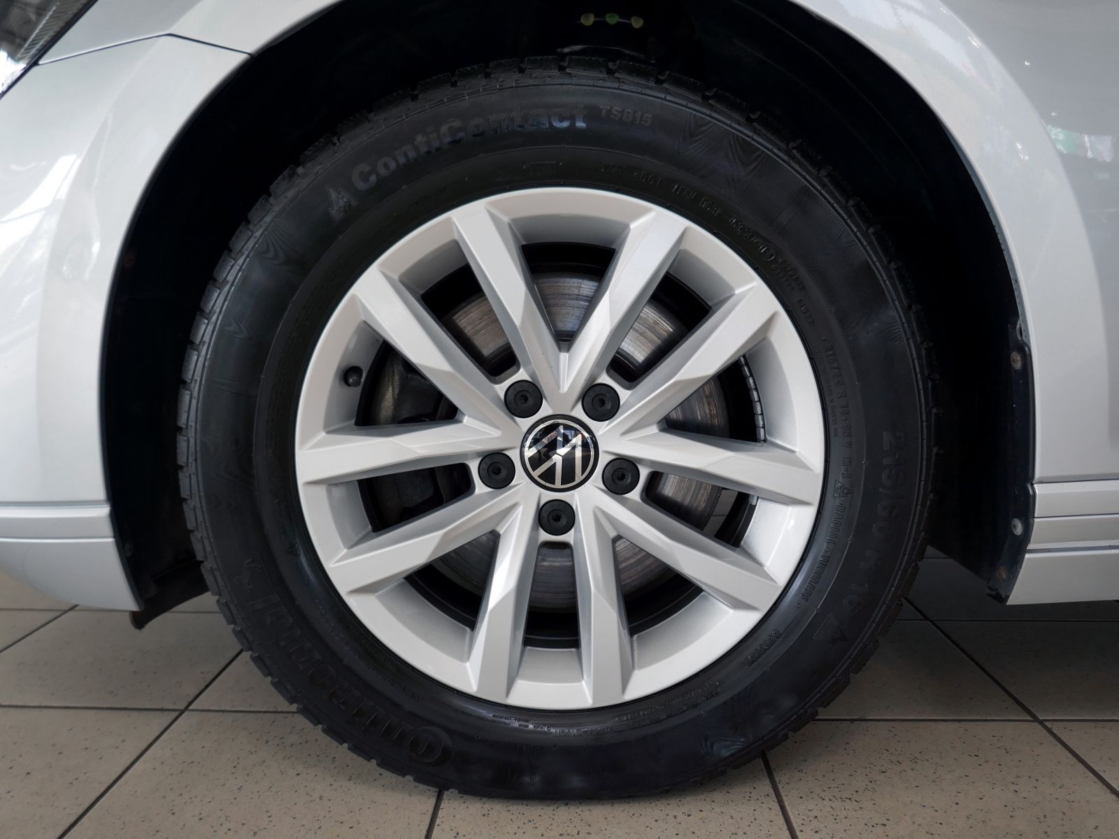 Fahrzeugabbildung Volkswagen Passat Variant Business 2.0 TDI DSG | LED RFK