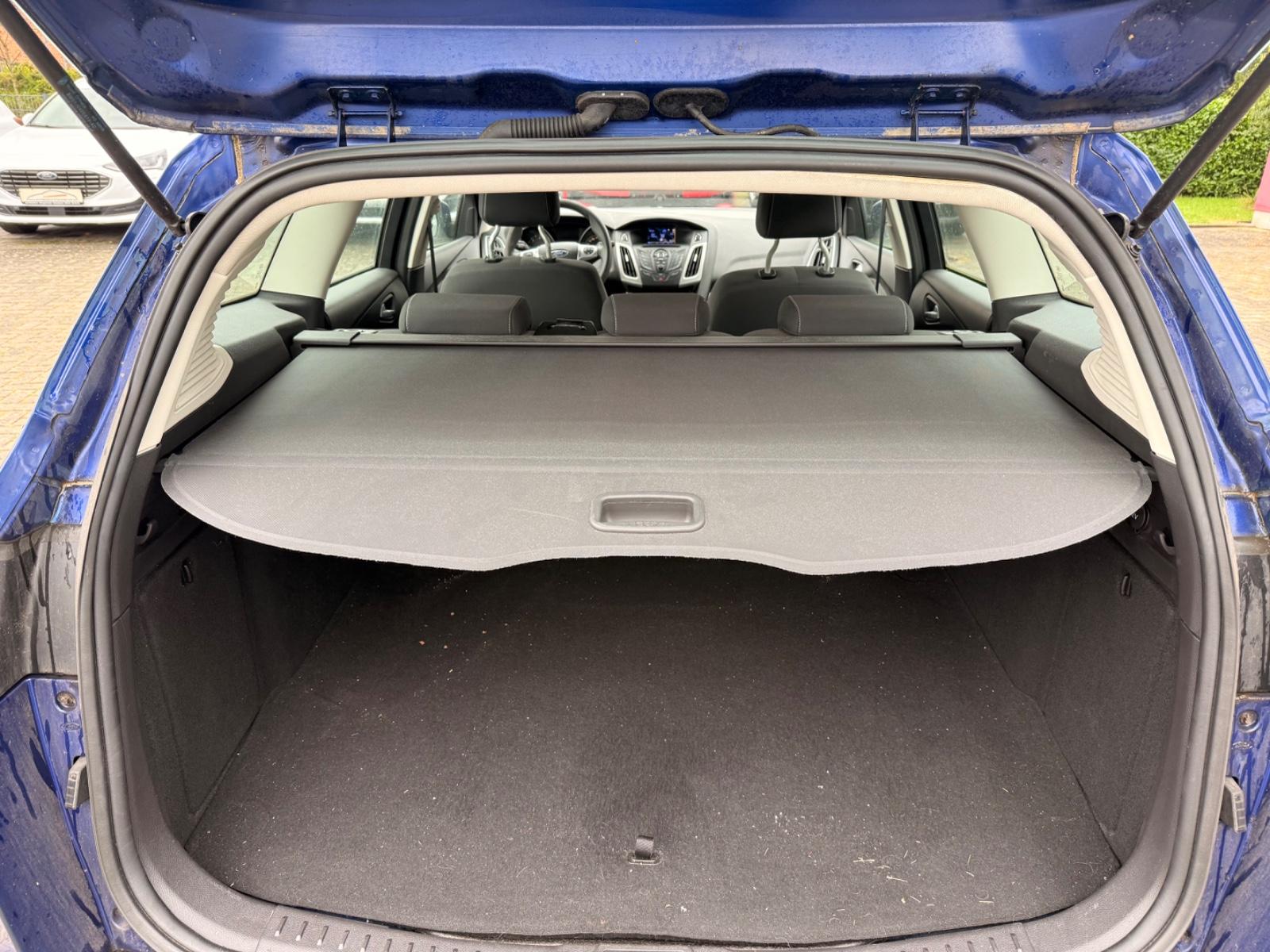 Ford Focus 2013 — photo 15