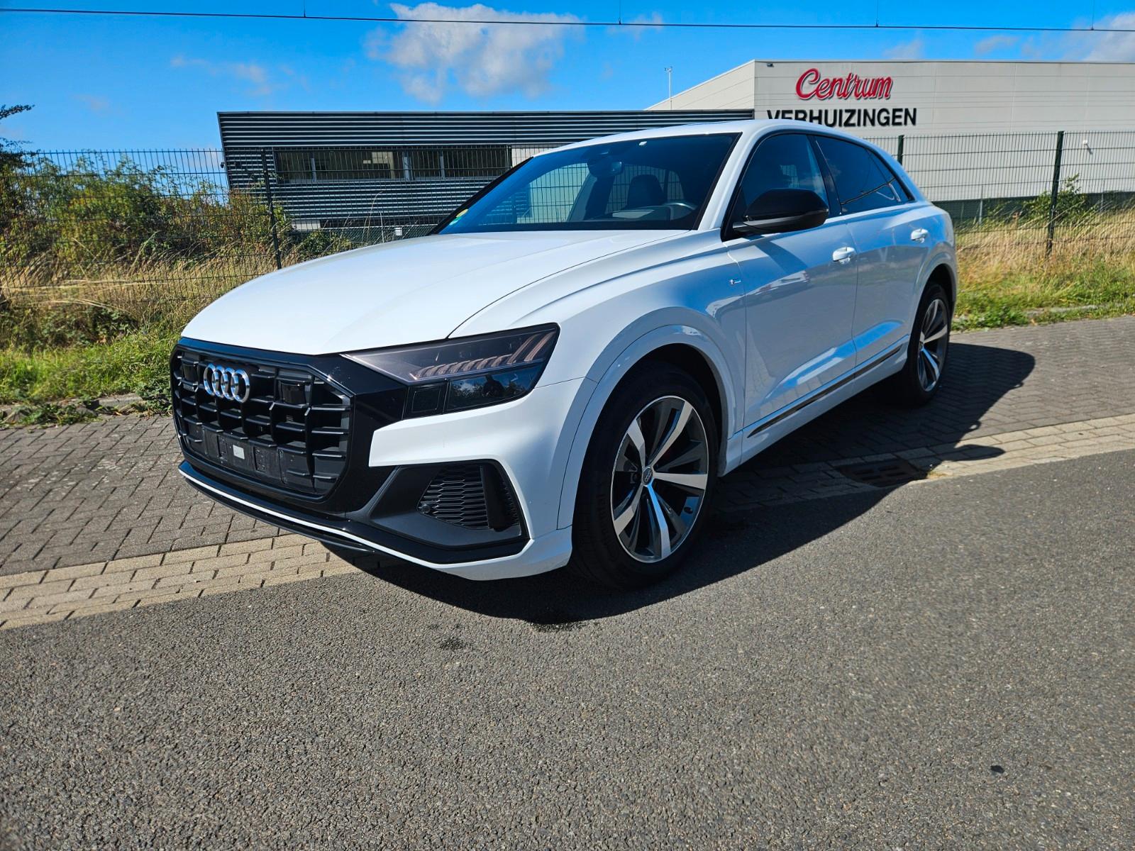 Audi Q8 50 TDI Quattro 3xS-Line AHK Panorama HUD