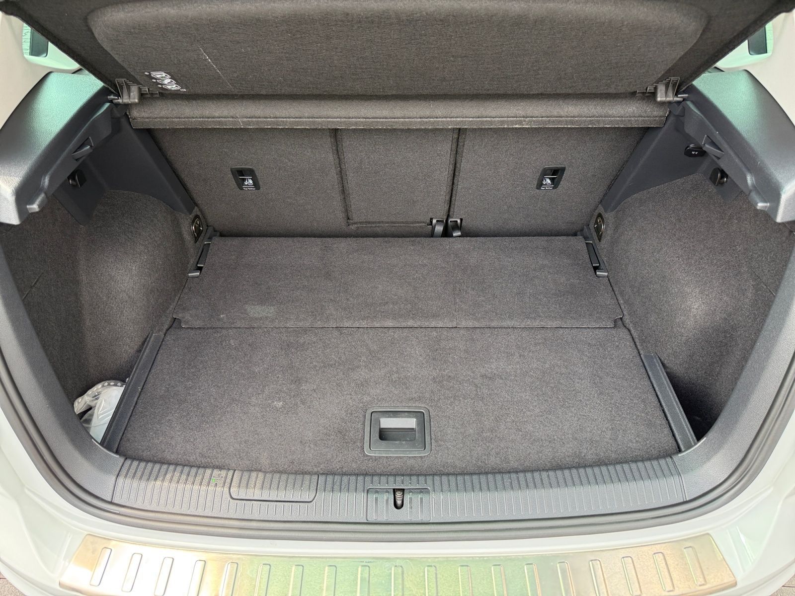 Fahrzeugabbildung Volkswagen Golf Sportsvan Golf VII Sportsvan 1.4 TSI BMT Lo