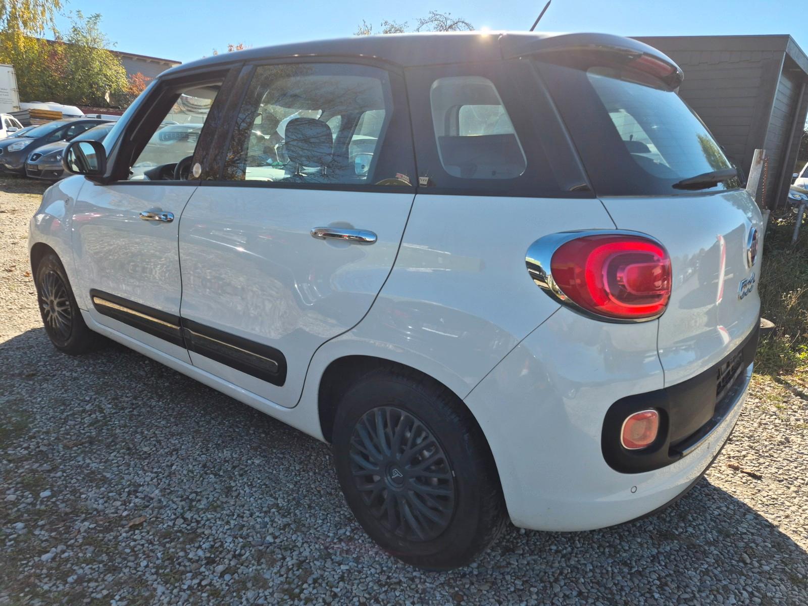 Fiat 500L 2012 — photo 11
