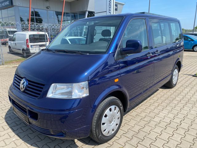 Volkswagen T5 Transporter Bus Shuttle