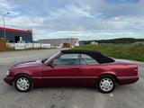 Mercedes-Benz E 220 Cabrio Sportline Automatik-Top Zustand - Mercedes-Benz E 220: Rot, Leder