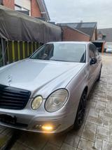 Mercedes-Benz Mercedes Benz E 280 Avantgarde - Mercedes-Benz E 280 mit LPG-Antrieb: Automatik