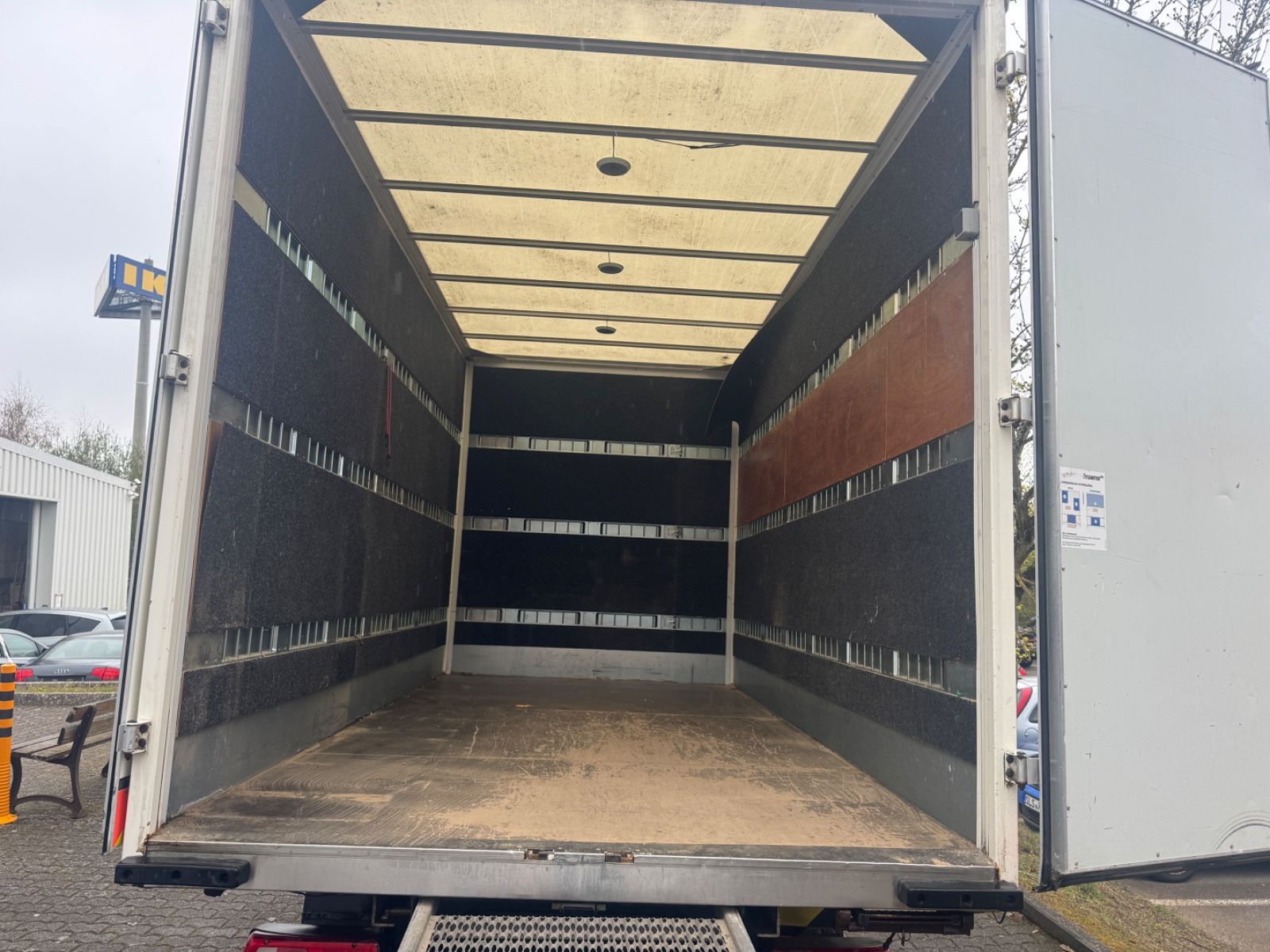 Fahrzeugabbildung Volkswagen Crafter Koffer Pritsche 50 lang