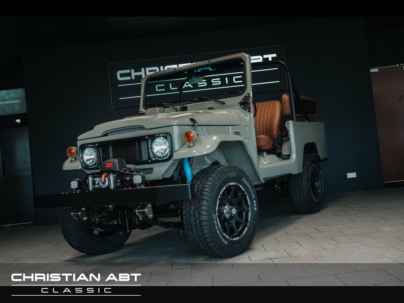 Fahrzeugabbildung Toyota FJ43 restauriert * Servo * H-Zulassung * 7-Sitze