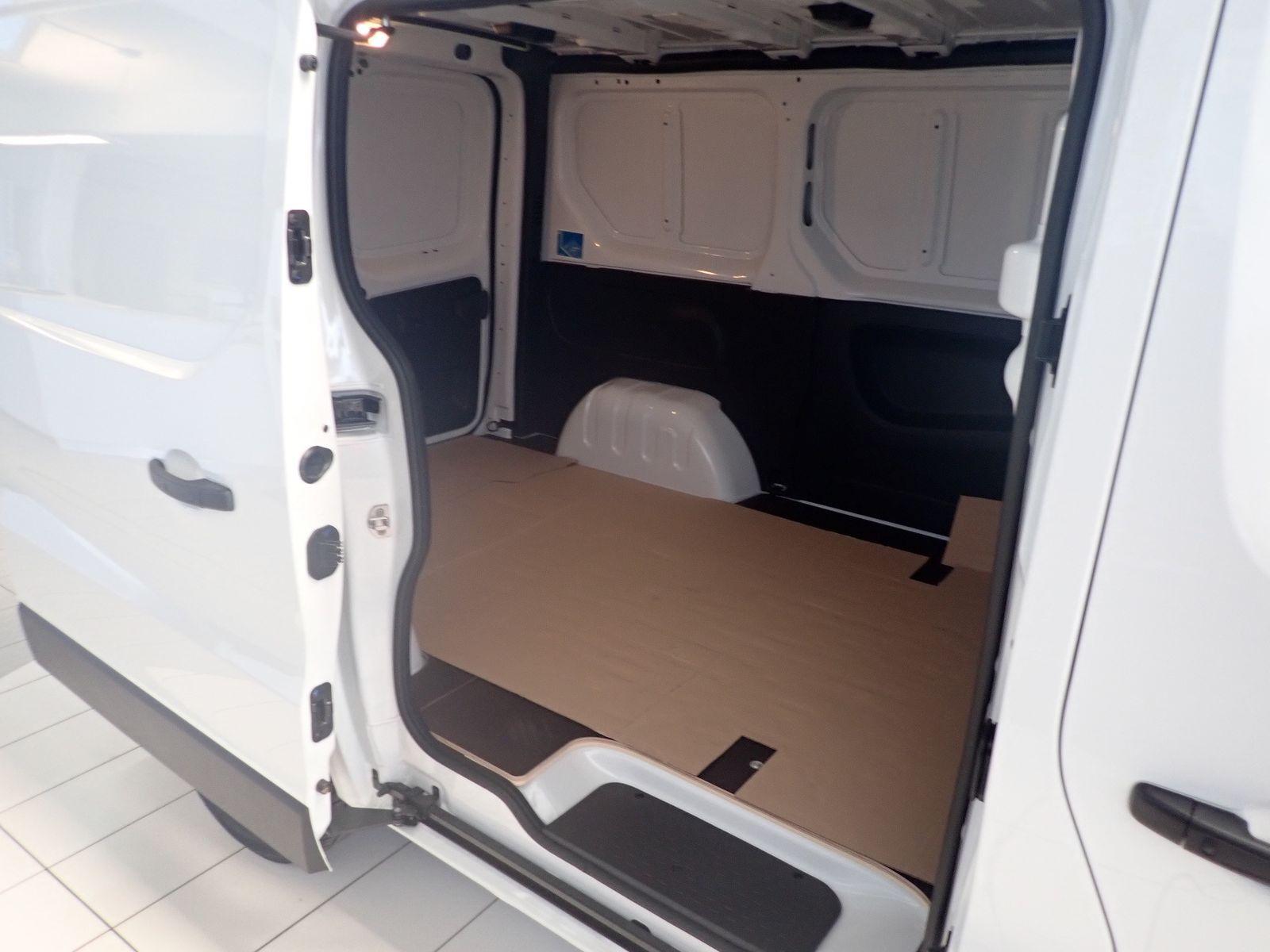 Fahrzeugabbildung Renault Trafic E-TECH 100% elektrisch Kastenwagen L1H1