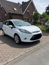 Ford Fiesta 1,25 Champions Edition 4/5 Türer - Ford Fiesta aus 2011: 1.4