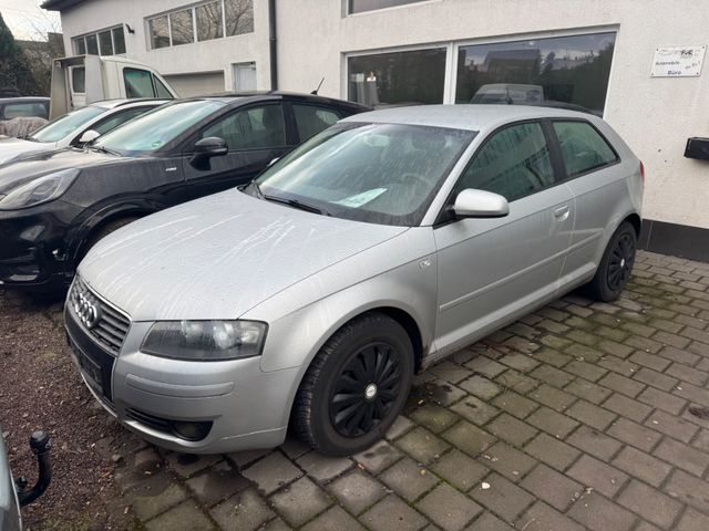 Audi A3 1.6 Attraction "Klimatronic"