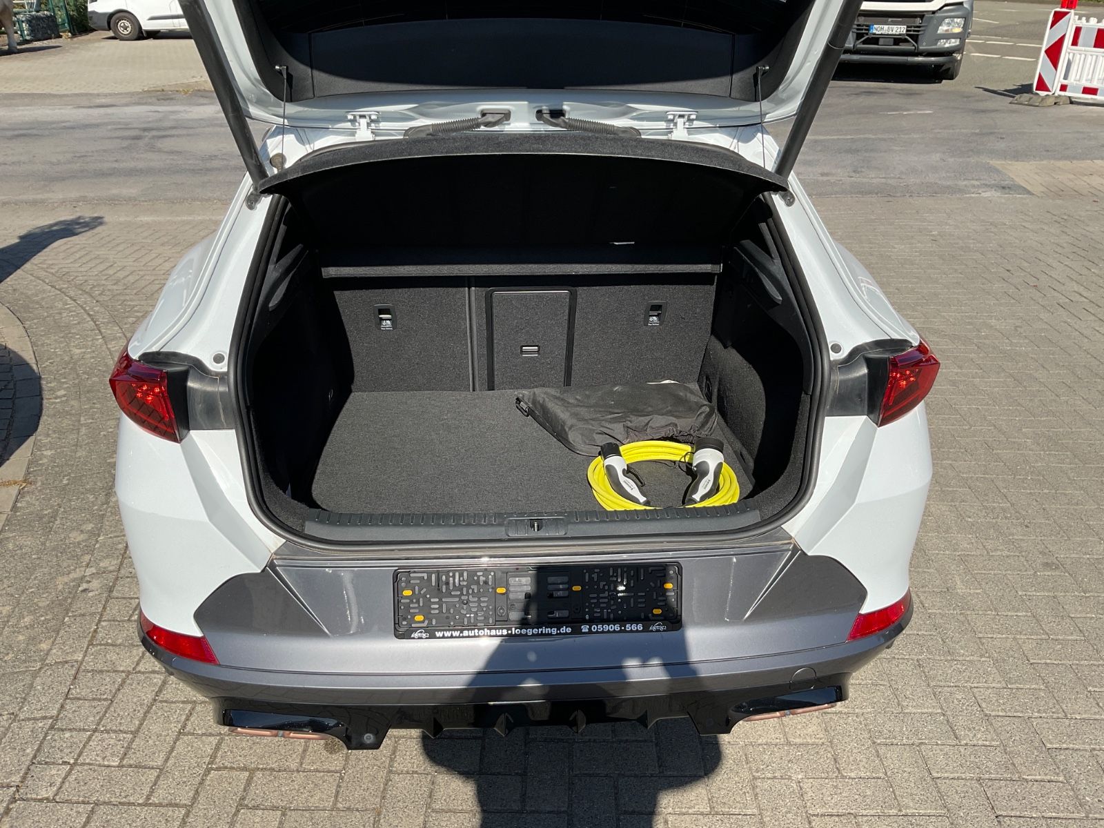 Fahrzeugabbildung CUPRA Formentor 1.4 eHYBRID,Panorama,Navi,Kamera,Matri