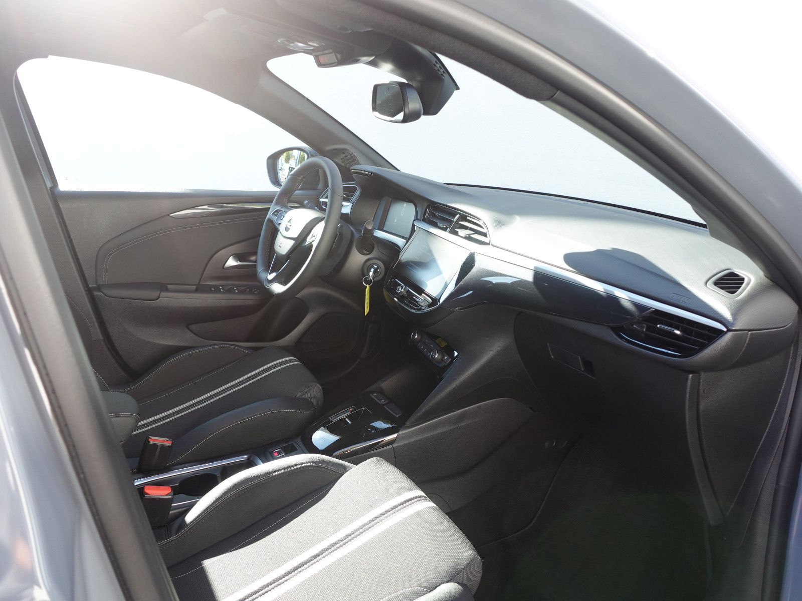Fahrzeugabbildung Opel Corsa 1.2 Turbo GS Automatik Allwetter,LED,SHZ