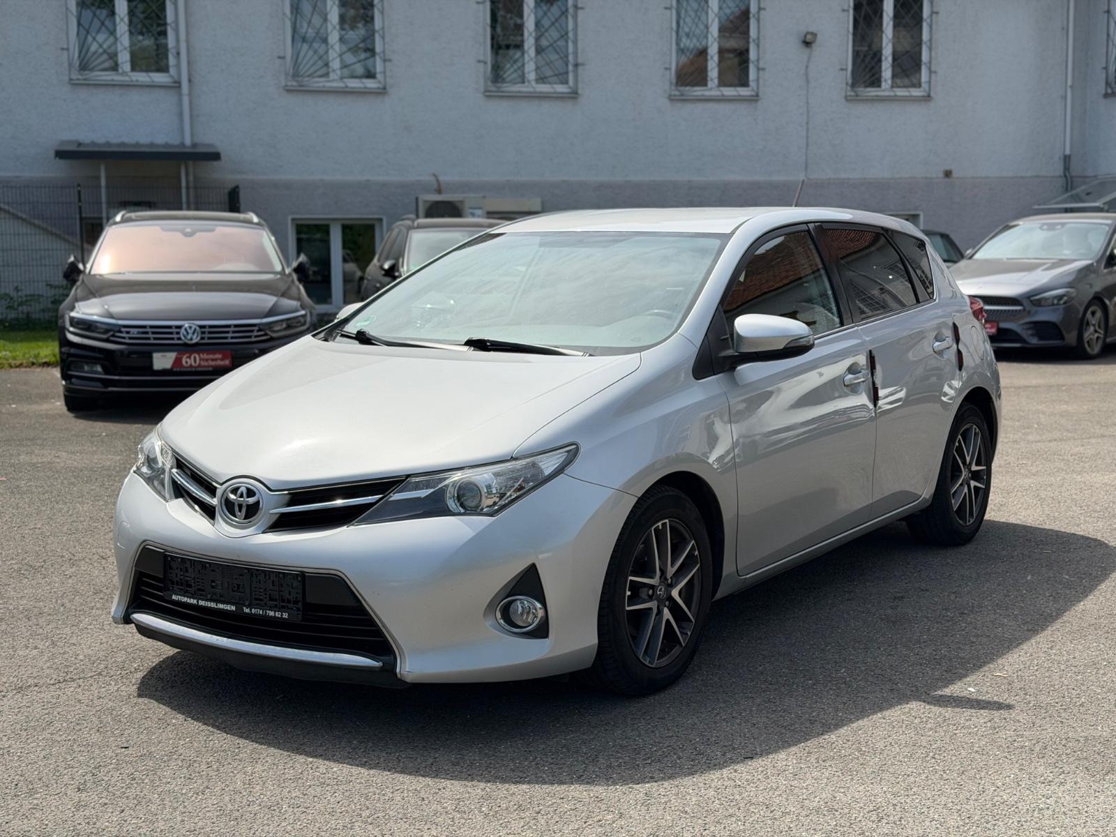 Toyota Auris Edition/2 Hand/Kamera/Navi/8 Fach Alu/Temp