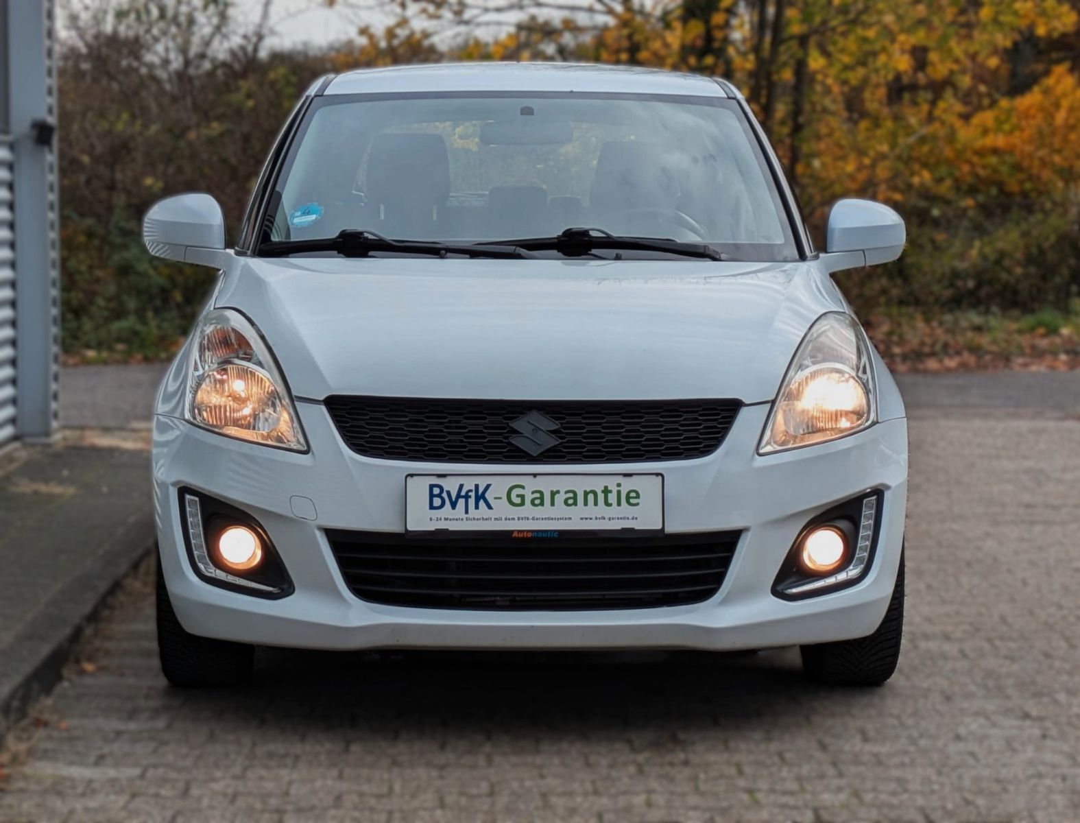 Fahrzeugabbildung Suzuki Swift 1.2 KLIMA TEMPOMAT ALLWETTER AHK ALU