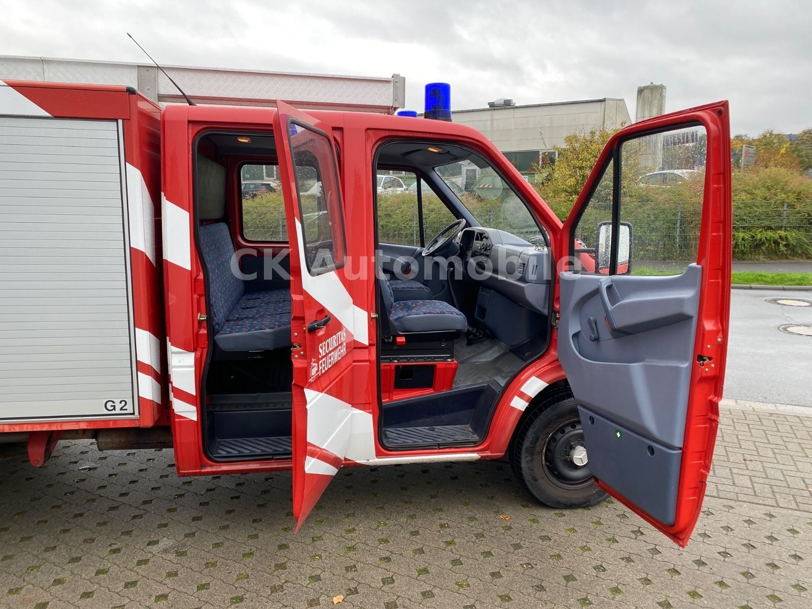 Fahrzeugabbildung Mercedes-Benz Sprinter 314 CDI Feuerwehr/5 Sitze/Sperre/2 Hand