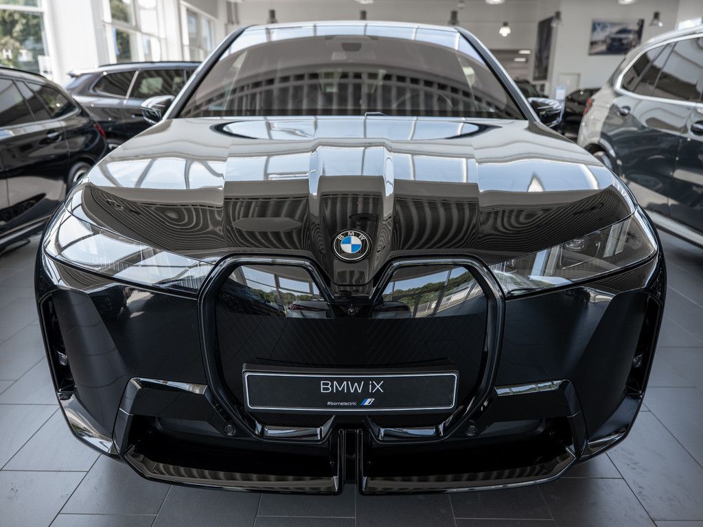 BMW iX - Bild 3