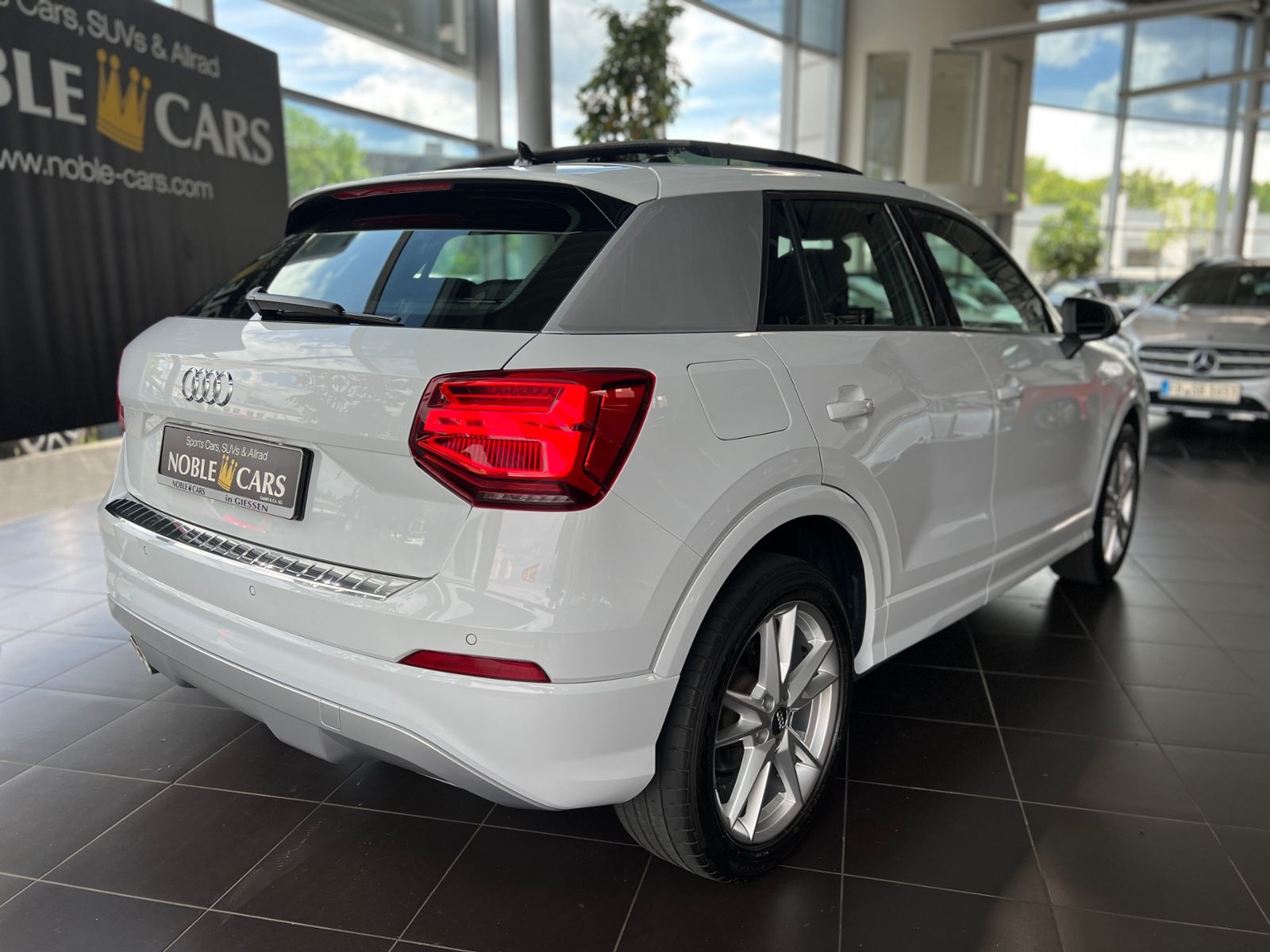 Fahrzeugabbildung Audi Q2 35 TFSI S-Tronic S Line PANO SHZ LED NAVI