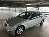 Mercedes-Benz Mercedes Benz C270, HU08/27, 1. Hand, Gara... - Mercedes-Benz C 270 von privat