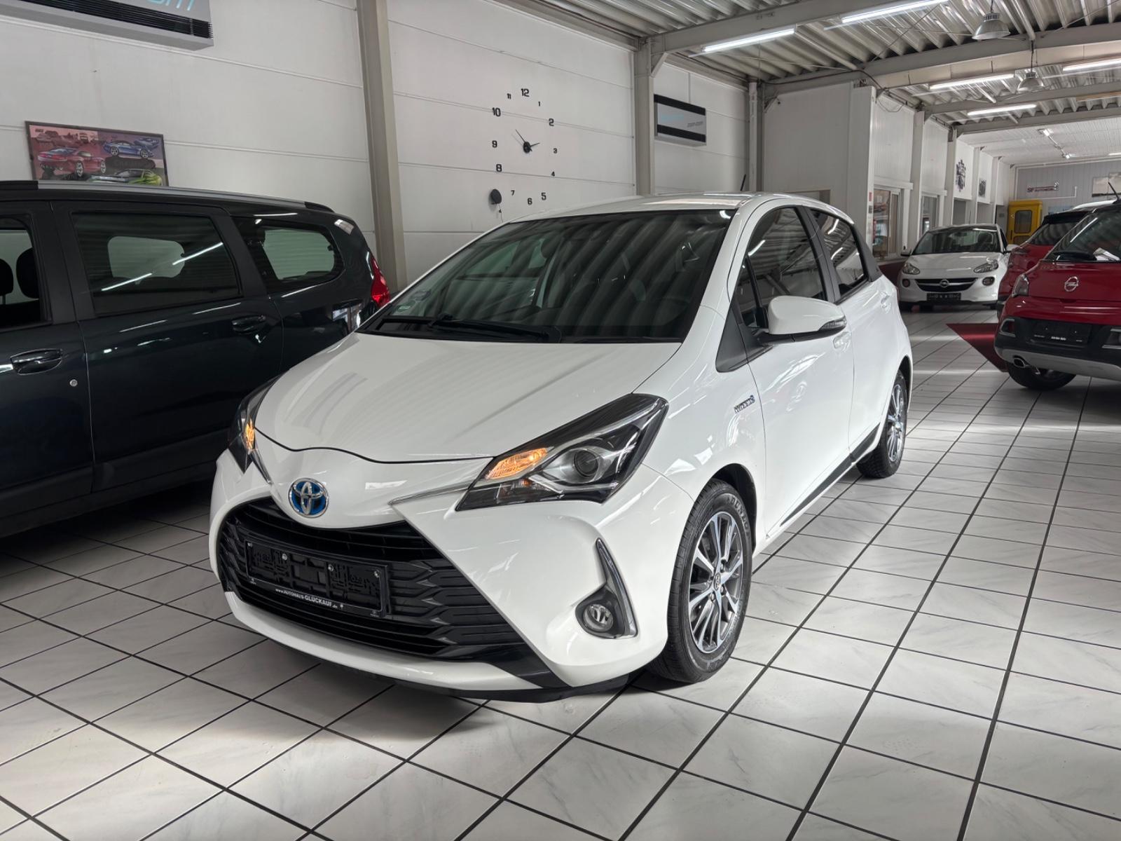 Toyota Yaris Hybrid Y20 Club
