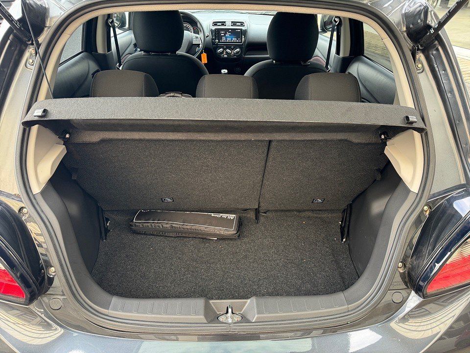Fahrzeugabbildung Mitsubishi Space Star 1.2 Select + Black