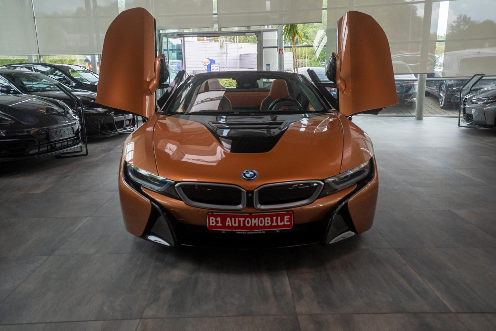BMW i8 Roadster*HUD*H&K*LASER*CARBON