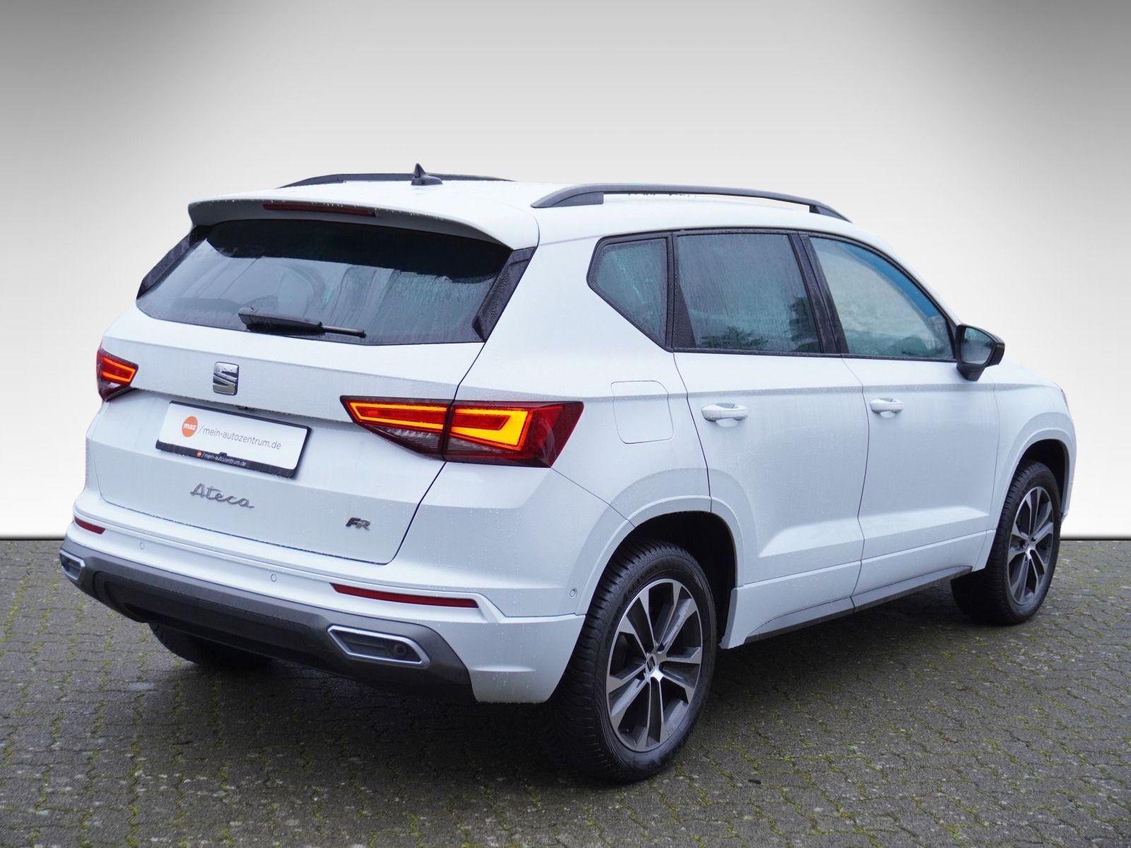 Fahrzeugabbildung SEAT Ateca 2.0 TDI FR-Line Alu LED AHK Navi Kamera Si