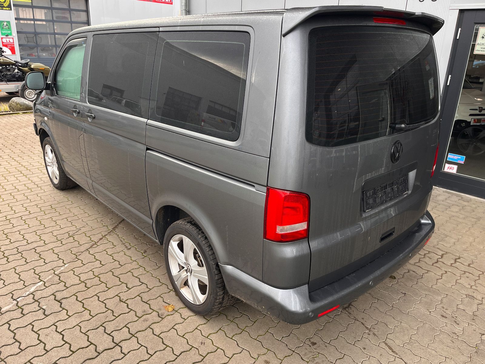 Fahrzeugabbildung Volkswagen T5 Transporter Bus Caravelle Trendline 2.0 TDI