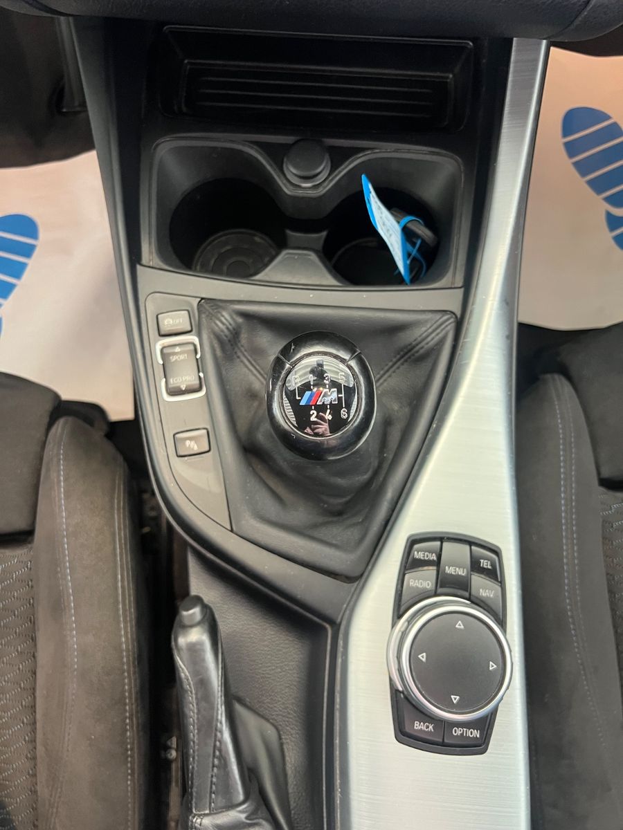 Fahrzeugabbildung BMW 120 i M Sport Paket * NAVI * SITZHEIZUNG *