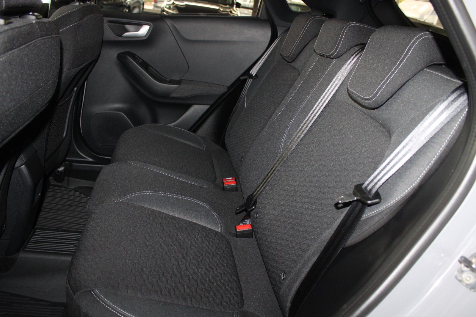 Fahrzeugabbildung Ford Puma MHEV Titanium LED Schiebedach WinterPaket