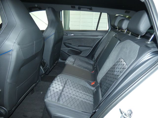 Golf Variant 1.5 eTSI R-Line DSG AHK