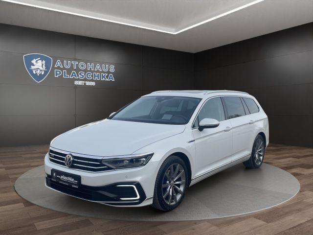 Volkswagen Passat Var. 1.4 TSI DSG GTE PANO+AHK+HEAD UP