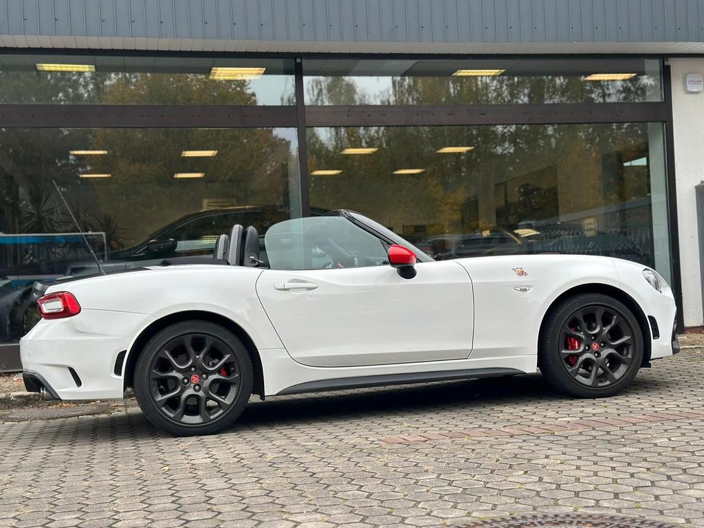 Abarth 124 Spider