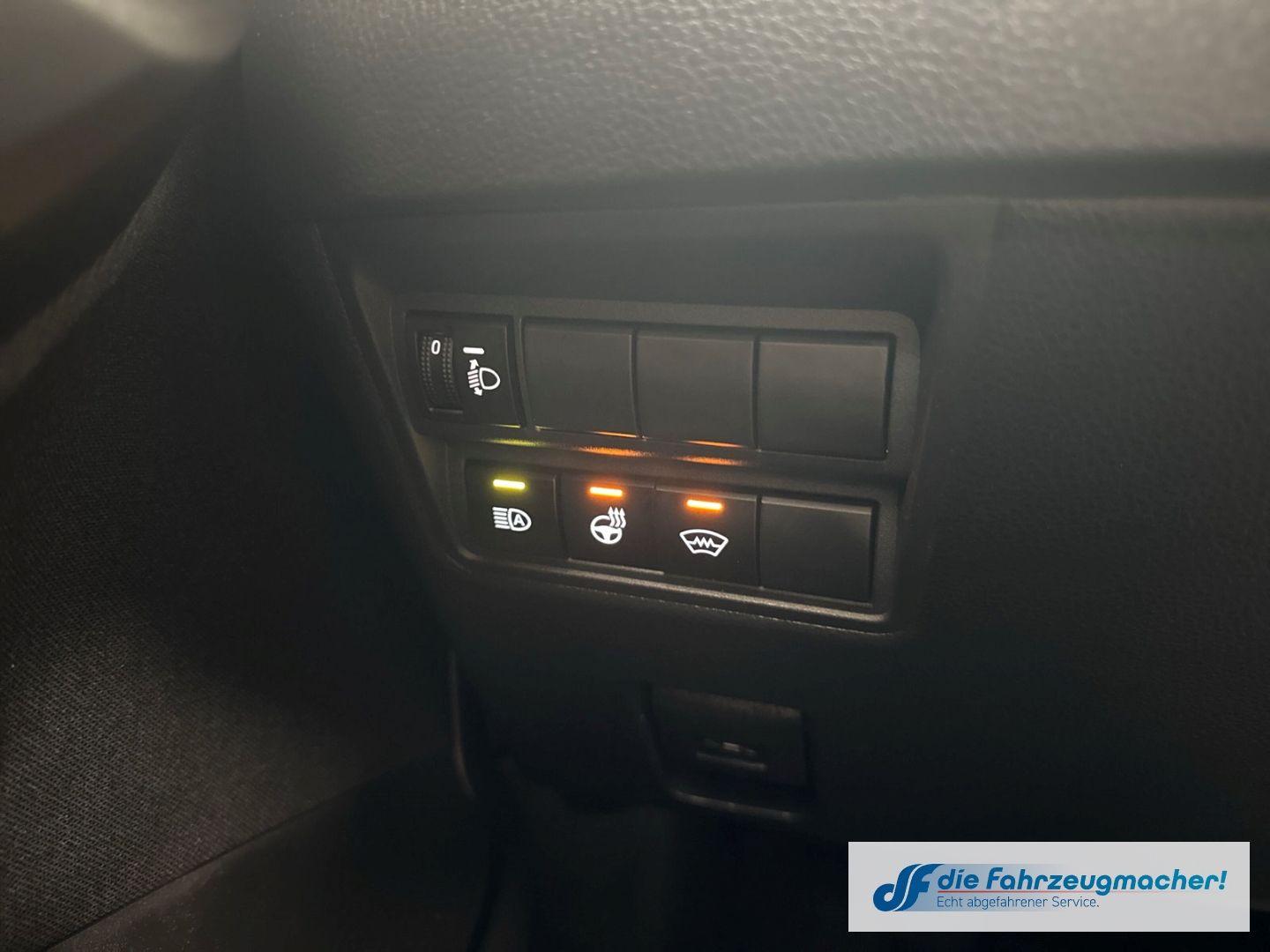 Fahrzeugabbildung Toyota Yaris Cross Hybrid FWD Comfort ACC DAB Spurhalte