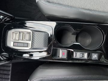 Peugeot 2008 Allure PureTech 130 EAT8 AWR SHZ CARPLAY