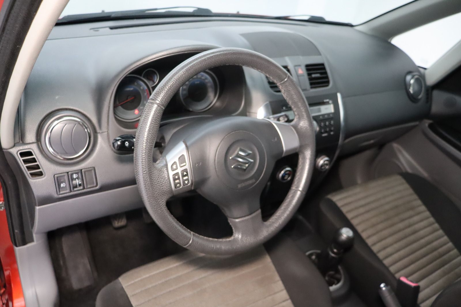 Fahrzeugabbildung Suzuki SX4 1.6 VVT 4WD * Allrad * Club
