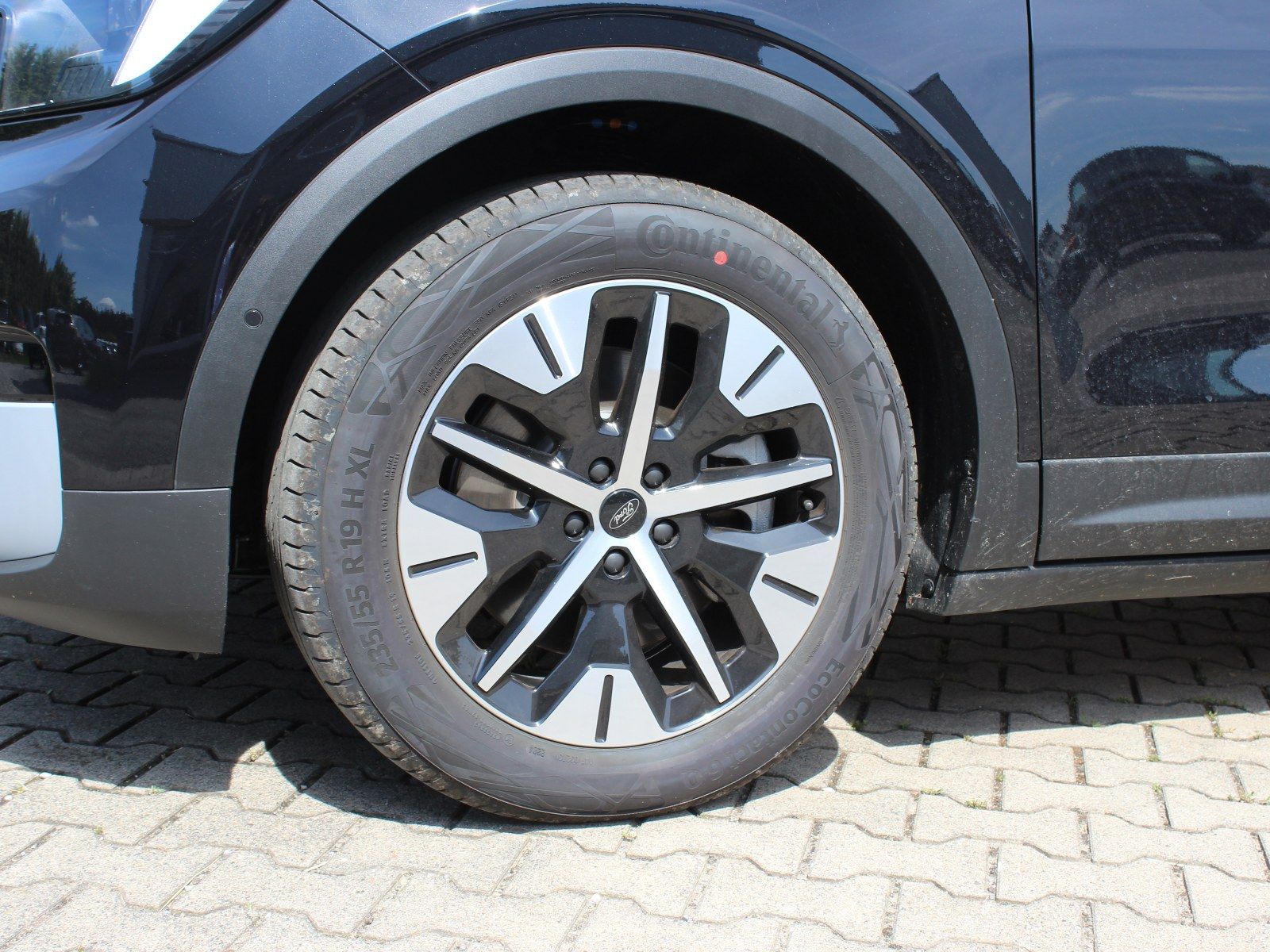 Fahrzeugabbildung Ford Explorer RWD