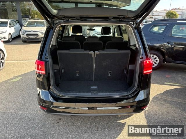 Fahrzeugabbildung Volkswagen Touran Highline 1.5 TSI 150 DSG ACC/PDC/Sitzh.