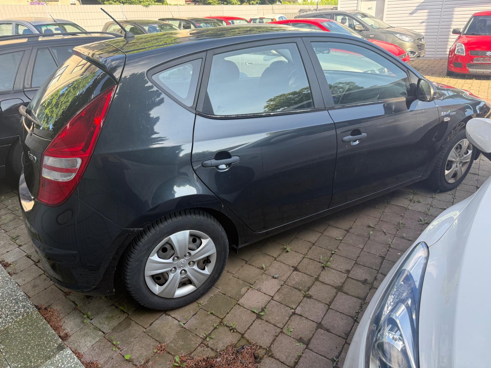 Hyundai i30 1.4 KLIMAAUTOMATIK