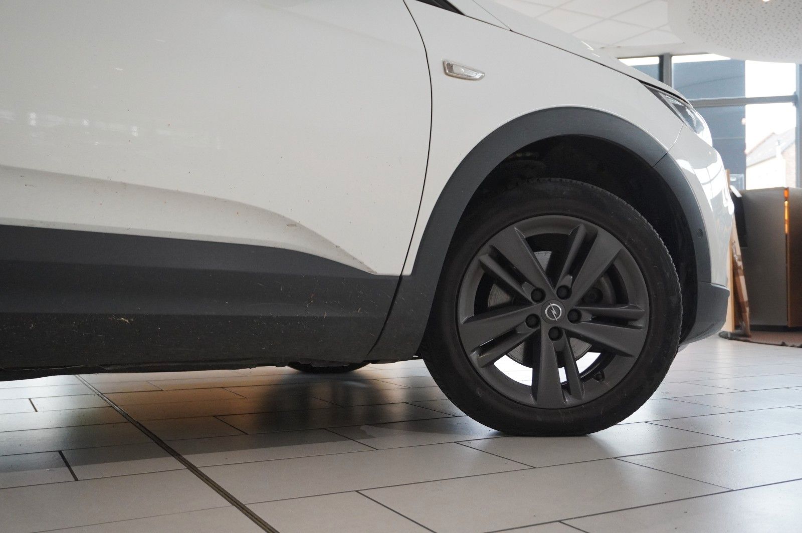 Fahrzeugabbildung Opel Grandland 1.5D AHK/KAMERA/SHZ/LHZ/FSH/ALU/ACC