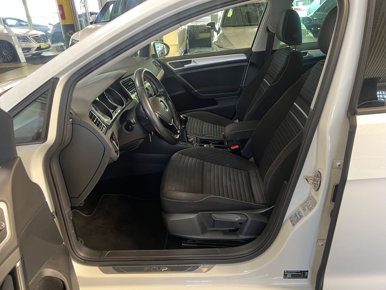 Fahrzeugabbildung Volkswagen Golf VII Lim. Comfortline