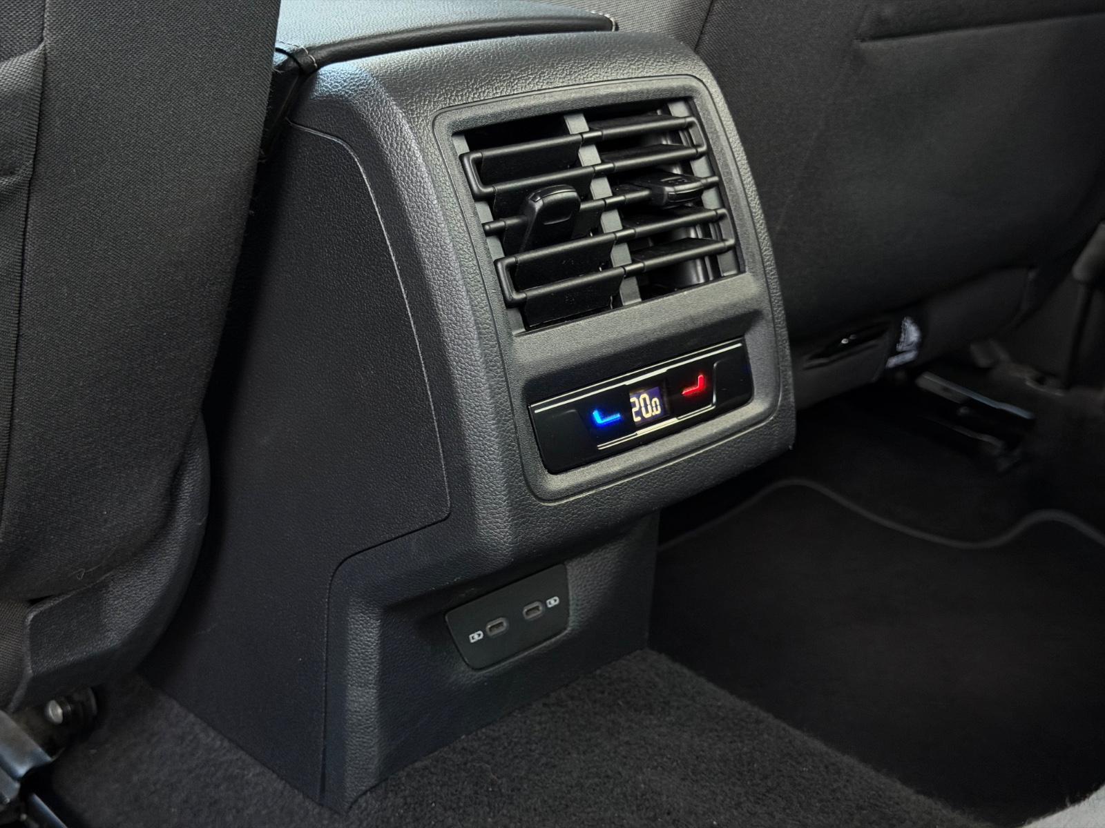Volkswagen Golf VIII Variant Style*ACC*R-KAM*MEMORY*AHK*, миниатюра 26