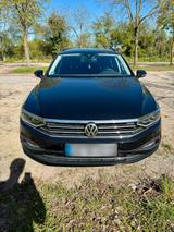 Volkswagen VW Passat B8 2.0 TSI 190 PS - Volkswagen Passat mit Benzin-Antrieb: Kombi, 2.0