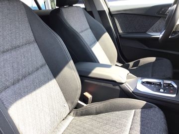 BMW 118d DAB LED RFK Komfortzg. Parkassistent Shz