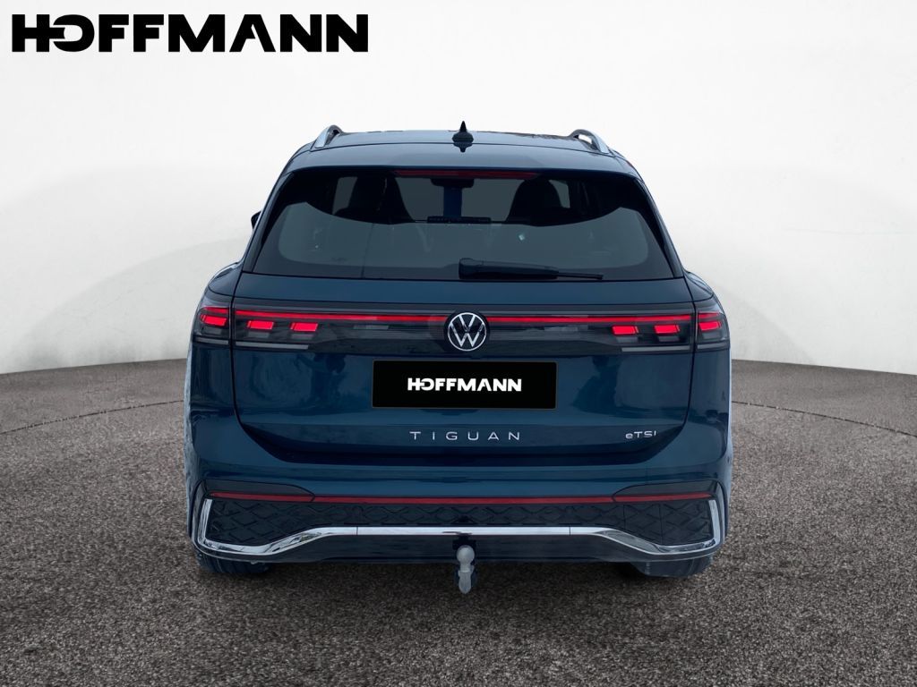 Fahrzeugabbildung Volkswagen Tiguan 1.5 eTSI DSG R-Line AHZV IQ Matrix Navi