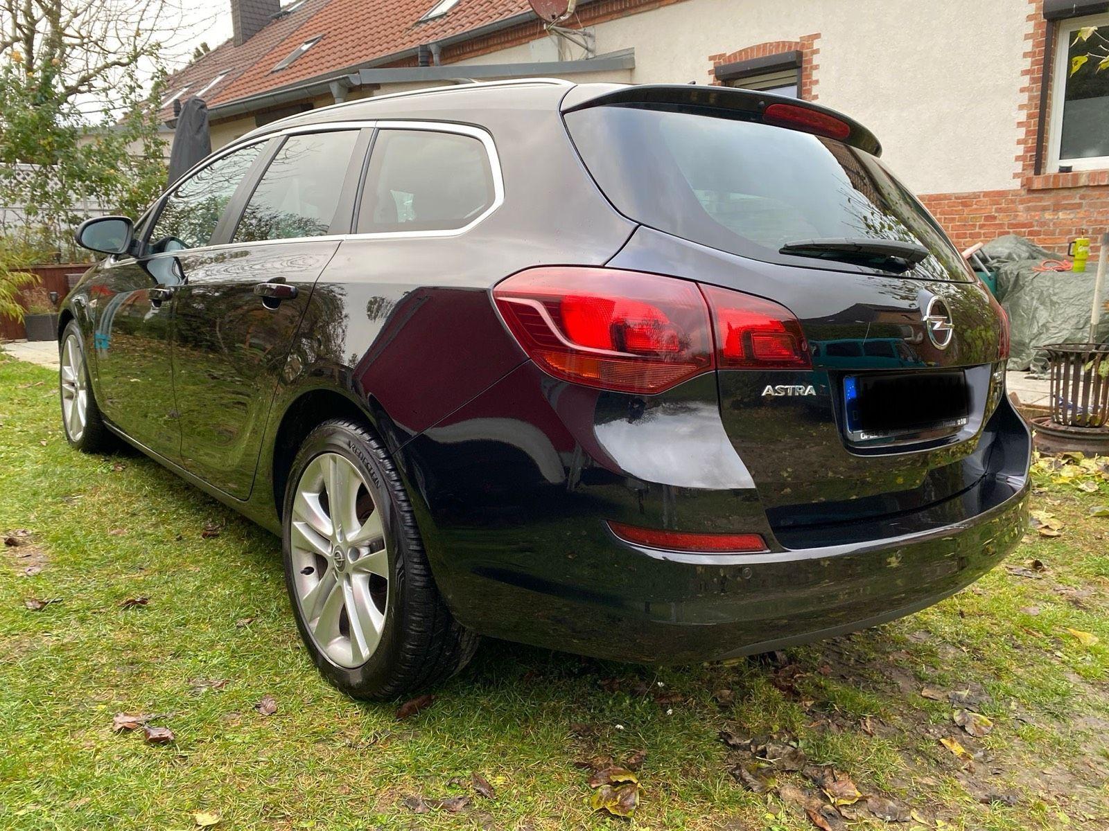 Opel Astra 2011 — engine 92 HP (68kW)