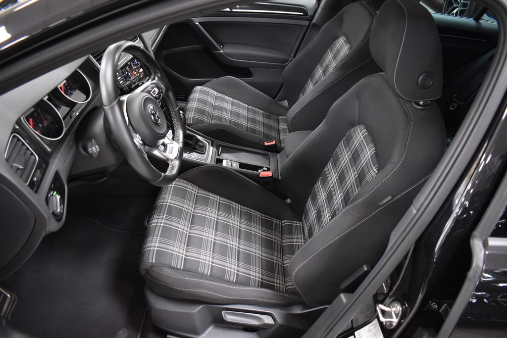 Volkswagen Golf VII GTD PANO ACC DCC TOTW KAMERA DYNAUDIO